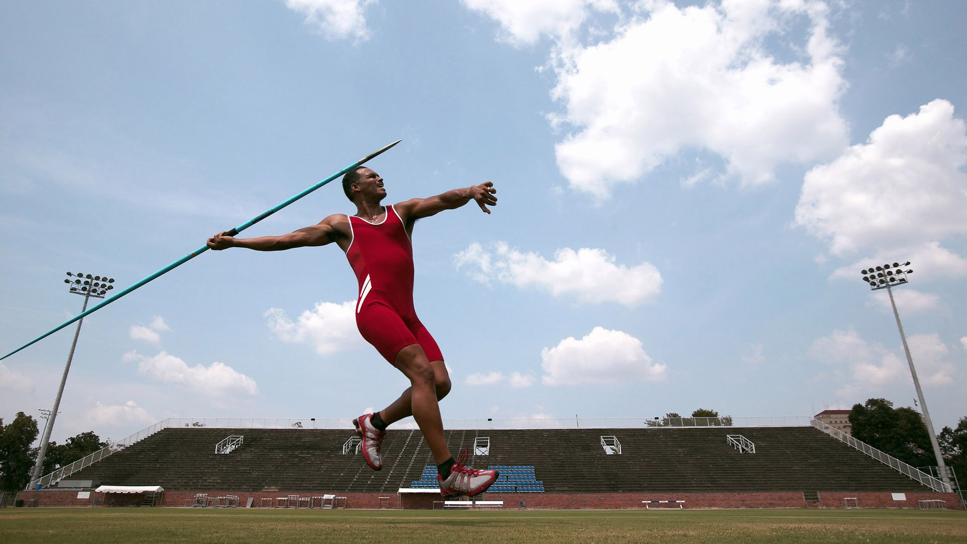 俱乐部与高校共建体能恢复实验室签约落成，高校体育俱乐部改革