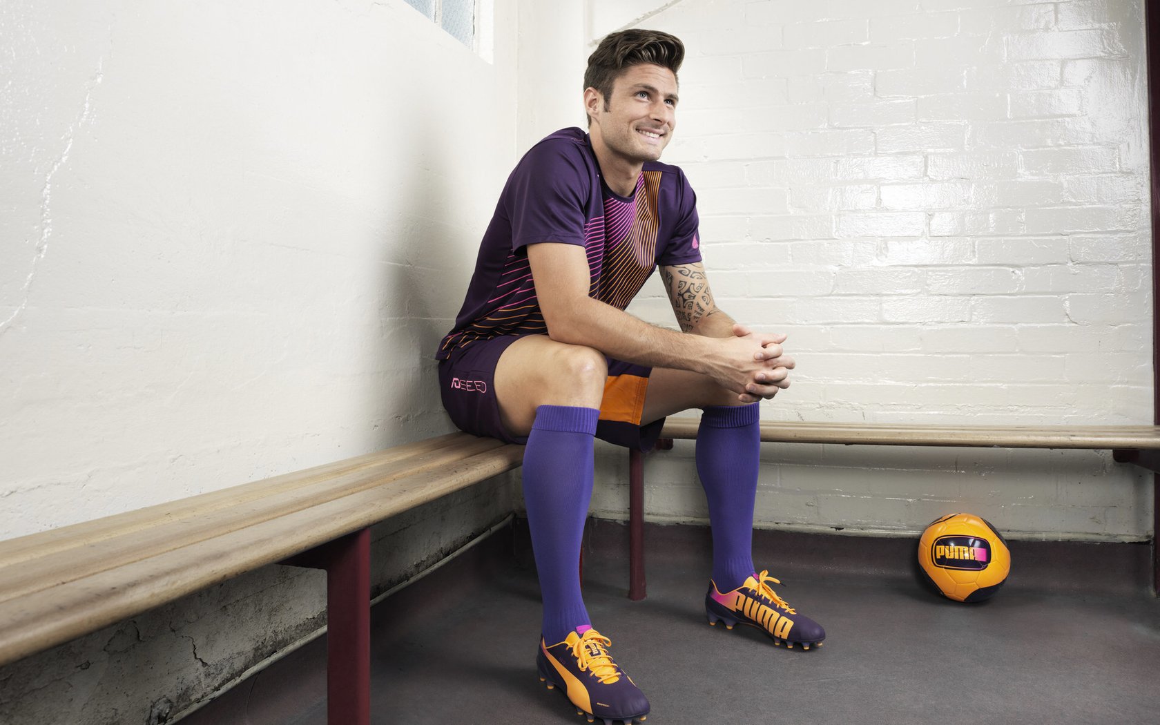 球队在比赛前进行心理训练以提升临场发挥，球队打比赛问题