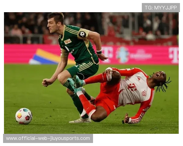 英超进攻套路多样化增强球队应变能力，英超训练足球