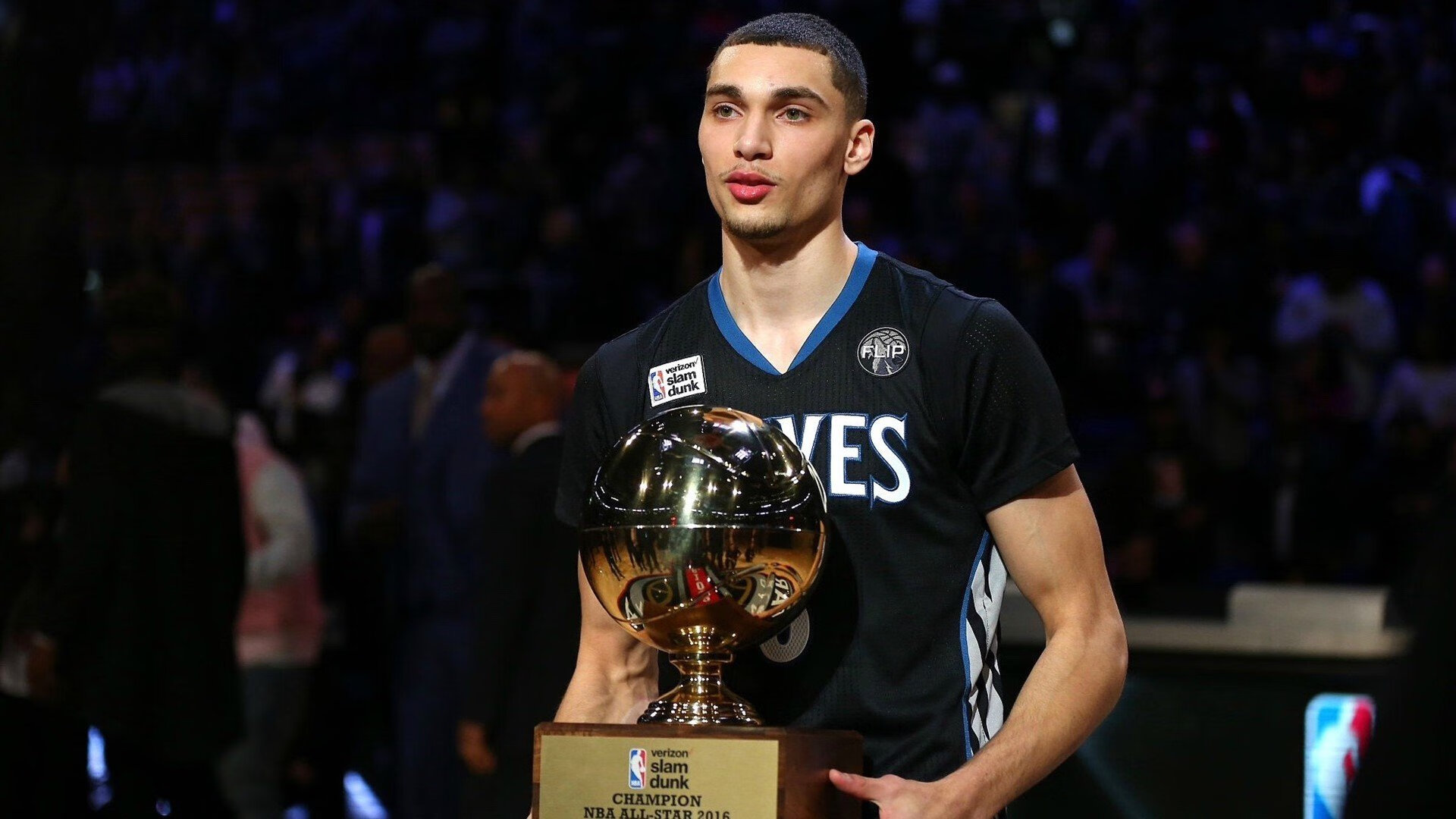 LOL赛场英雄操作扣人心弦,lol操作锦集